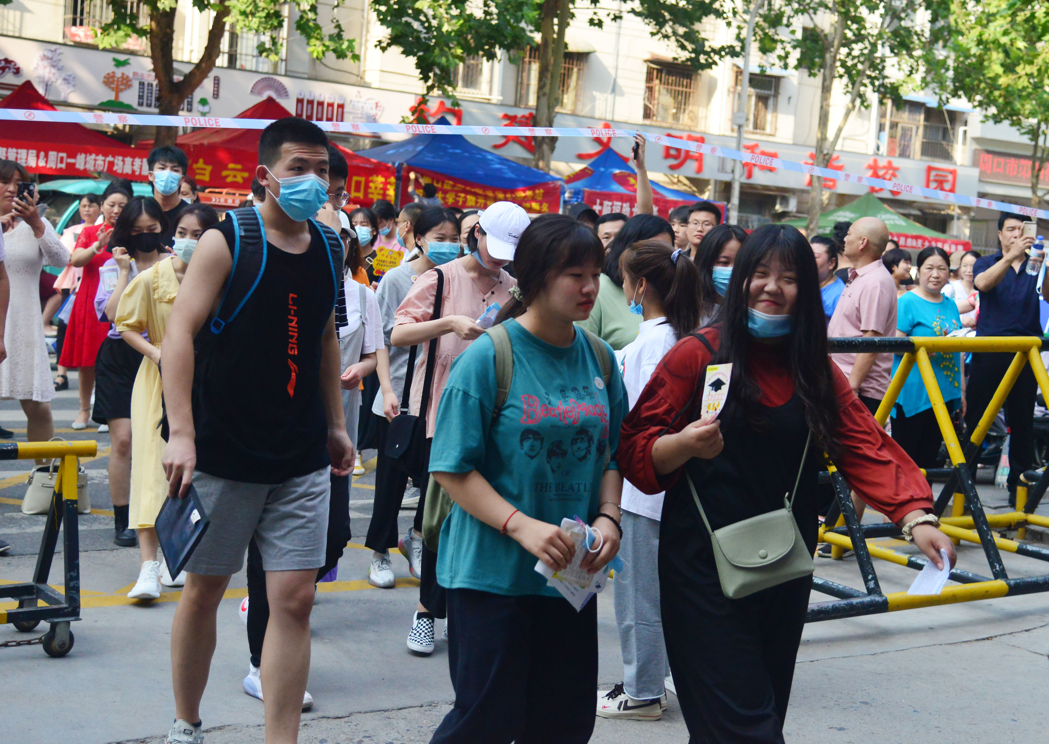 開(kāi)考！加油，后浪們！