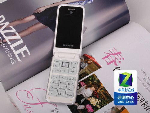 天翼3G定制+素雅翻蓋設計 三星S559評測 