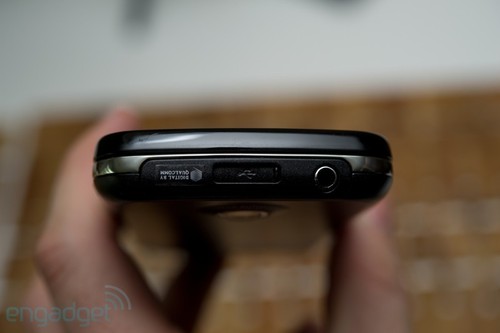 4寸大屏側(cè)滑全鍵盤 三星Epic 4G初解析 