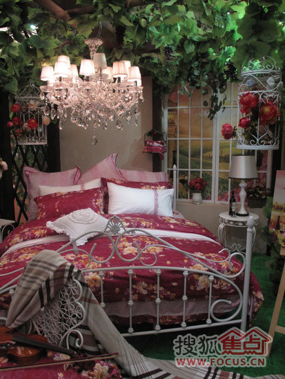 維科家紡的展位是綠藤圍繞的葡萄園 維科家紡的展位是綠藤圍繞的葡萄園