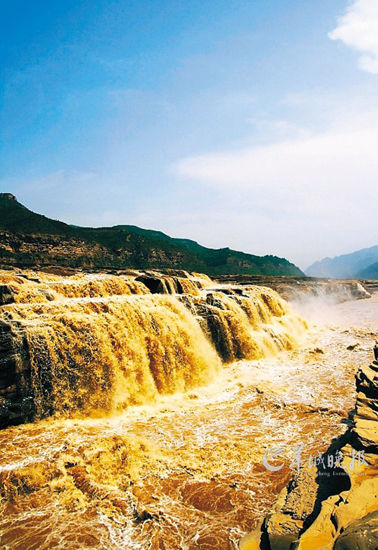 黃河壺口瀑布?xì)鈩?shì)磅礴,壯觀迷人 黃河壺口瀑布?xì)鈩?shì)磅礴,壯觀迷人