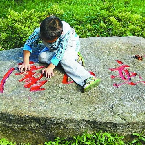 廬山真正成為大眾的旅游景點(diǎn)，緣于1980年上映的電影——《廬山戀》。